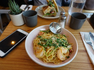 Oil pasta with delicious shrimp