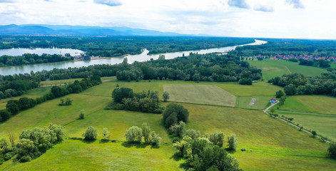 Die Rheine aus der Vogelperspektive