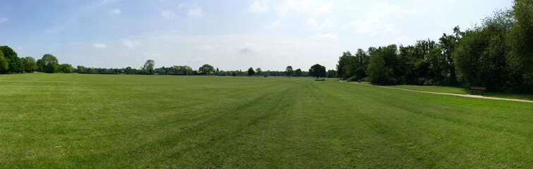 Fototapeta na wymiar Wide empty open parkland in Tonbridge, Kent, England