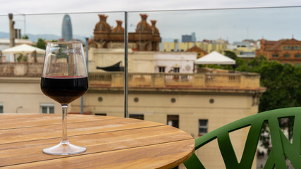 vino en terraza de barcelona