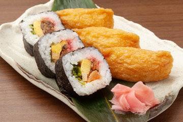 助六寿司 © sasazawa