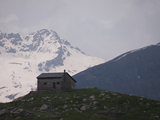 Fototapeta na wymiar alpi, montagna, passo spluga