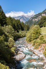 Fototapeta na wymiar Fluss Passer im Passeier Tal in Pitztal