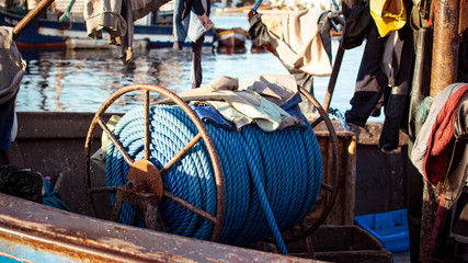 winch and rope © Youcef Guellal