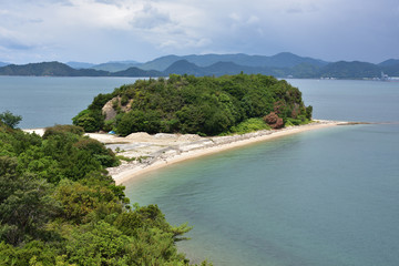 広島県の美しい島の海