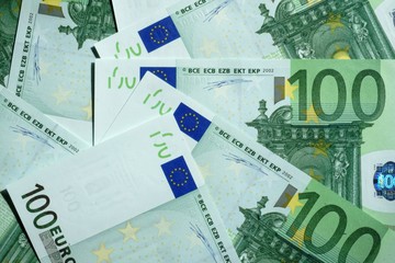Mehrere 100 Euro Geldscheine