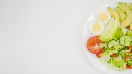 Delicious and healthy lettuce salad