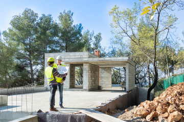 Embaucher un architecte pour suivre les visites de chantier pour une maison en construction