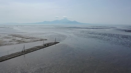 A road that sinks into the sea at high tide (Nagabeta-Kaisyouro)