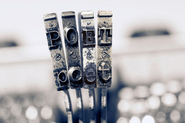 The word POET with old typewriter - obrazy, fototapety, plakaty