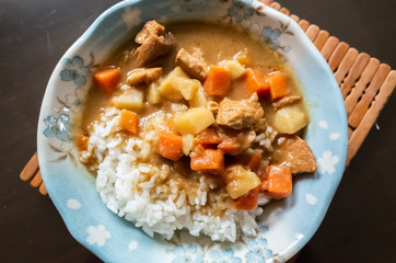 curry sauce with beef and rice