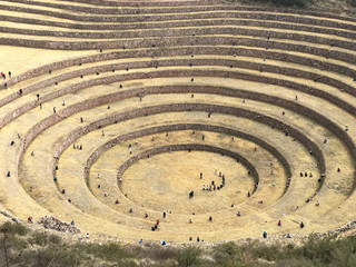 Fototapeta na wymiar Moray é um sítio arqueológico no Peru, aproximadamente 50 km a noroeste de Cuzco, em um planalto a cerca de 3.500 metros e a oeste da vila de Maras.