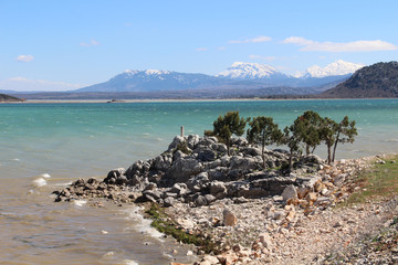 Fototapeta na wymiar Lake Beyşehir located in Beyşehir district of Konya
