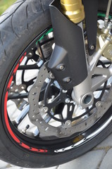 motocykl, motocykl, motocykl, motocycle, predkość, koła, silnik, przewozy, izolowany, motocyklista, czarna, droga, przewóz, auta, jechać, sport, chrom, biała, stary, koła, cykl, chopper, jeździec, moc © Szymon