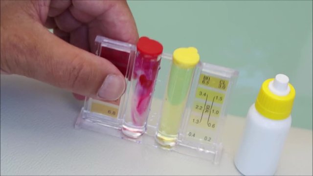 Kit of Ph chlorine and bromide test. Phase 2 mix and shake reagent