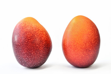 二個の完熟マンゴー