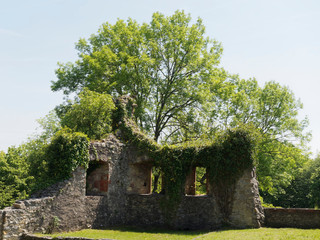 Lörrach. Ruines du Château de Rhotelin (Rötteln) dans le Markgräflerland en Allemagne