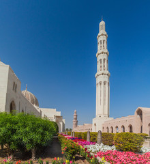 Fototapeta na wymiar Garden of Sultan Qaboos Grand Mosque in Muscat, Oman