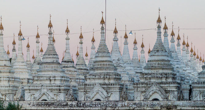 White stupas around Sandamuni (Sandamani or Sandar Mu Ni)  pagoda in Mandalay, Myanmar