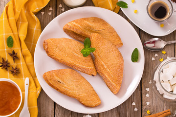 Florentines sweet puff pastries.