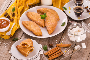 Florentines sweet puff pastries.