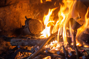 El fuego en una fogata