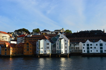 Fototapeta na wymiar The side of Bergen Harbour