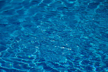 blue water in swimming pool