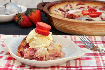 Strawberry Cobbler with vanilla ice cream