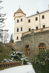 Fototapeta na wymiar Konopiste state castle in winter