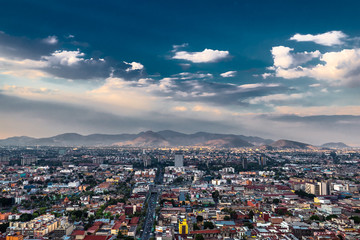 Fototapeta na wymiar Sonnenuntergang Mexiko City
