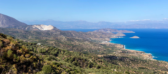 Obraz premium View of the bay from a height