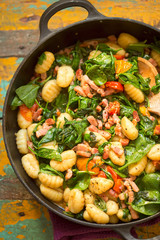 Gnocchi with bacon, spinach & tomatoes 