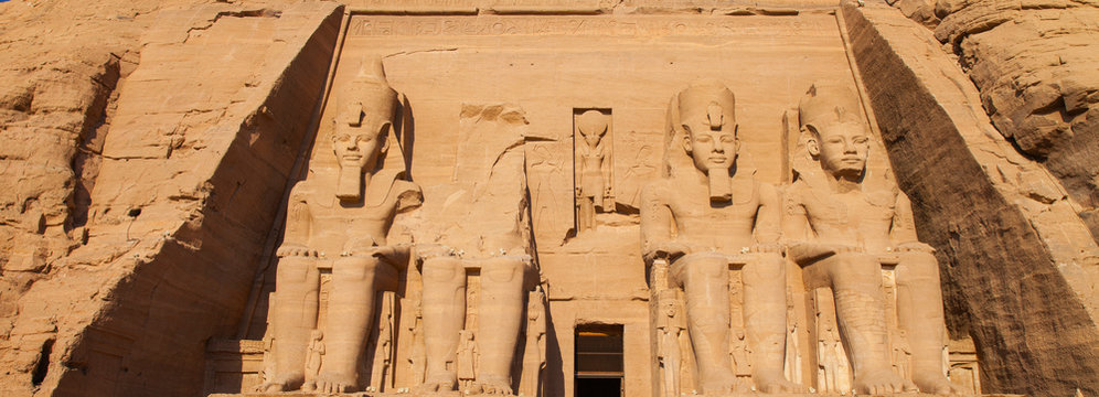 Gran Templo de Abu Simbel, Abu Simbel, Valle del Nilo, Egipto.
