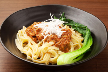 汁なし担々麺