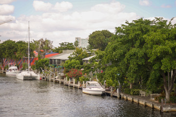 Fototapeta na wymiar Miami river