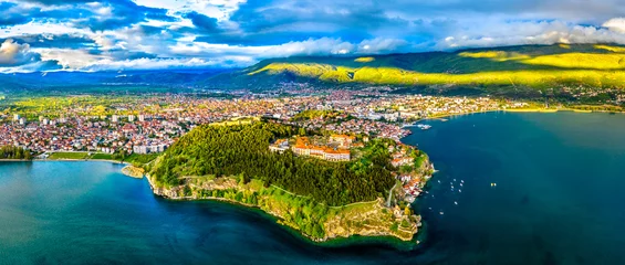 Fotobehang Samuels Fortress en Plaosnik in Ohrid in Macedonië © Leonid Andronov