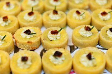 bacon and cream cheese quiche