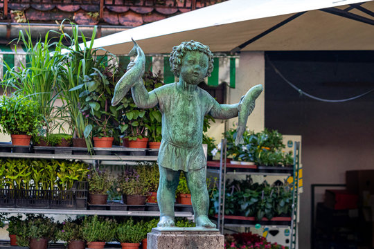 Fischbrunnen im Viktualienmarkt Pasing, M&uuml;nchen Brunnen Markt 