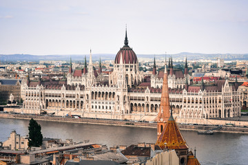 Obraz premium Hungarian Parliament Building in Budapest - day view from the Fisherman's Bastion