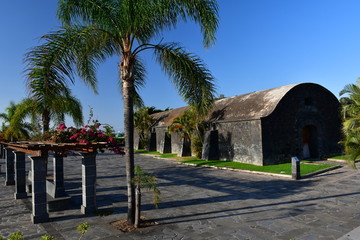 Fototapeta na wymiar Antiguas defensas de Santa Cruz de Tenerife