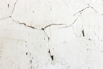 Fine cracks ion the surface