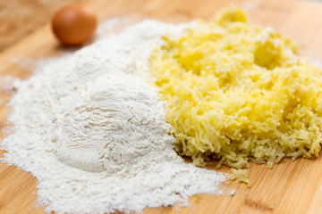 preparation of the dough to make the gnocchi
