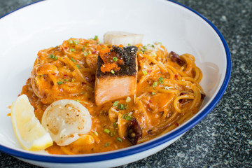 spaghetti with smoked salmon