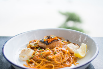 spaghetti with smoked salmon