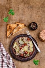 Stewed vegetables with sausages