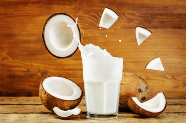 Coconut milk witk flying coconut slices