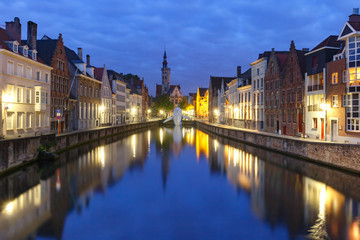 Fototapeta na wymiar Old town at night, Bruges, Belgium