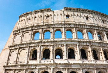 Fototapeta premium ROME, Italy: Great Roman Colosseum (Coliseum, Colosseo) also known as the Flavian Amphitheatre. Famous world landmark.
