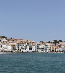 Fototapeta na wymiar la ville de Cadaqués en Espagne sur la Costa Brava,Catalogne